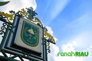 Pemprov Riau Fokus Benahi APBD, Targetkan Bebas Utang pada 2026