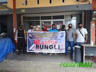 Sosialisasi saber pungli Polsek Ukui dilingkungan pelayanan Publik 