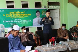 Anggota DPD RI Edwin Pratama Putra Sosialisasi 4 Pilar Di Ponpes Ansharullah Kampar