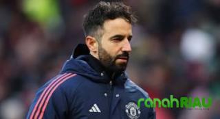 Frustasi Performa MU Makin Buruk, Amorim sebut hanya Bisa Bertahan