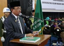 Bupati Inhil Orasi Ilmiah Pada Wisuda UIN Suska Riau