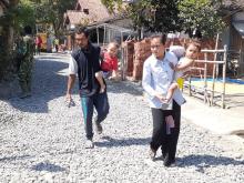 Senyum Anak Desa, Saat Melihat Satgas TMMD