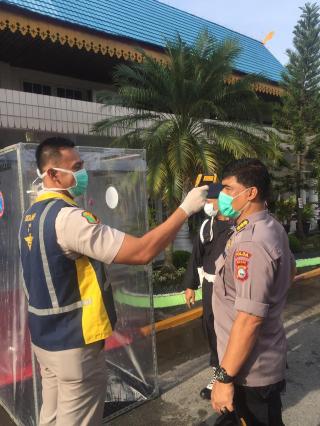 Penyemprotan Disinfektan Upaya Pemutusan Rantai Penyebaran Covid19
